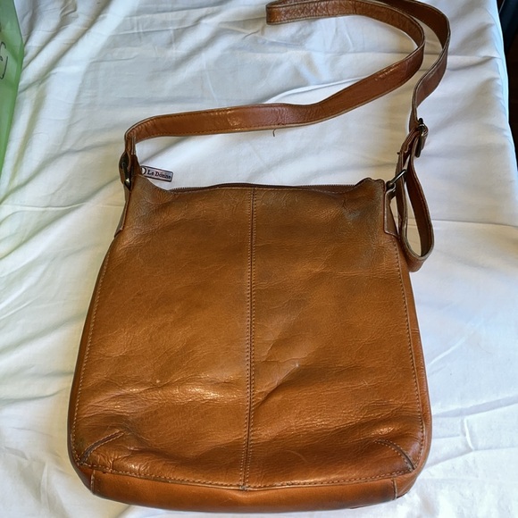 Le Donne Crossbody TAN camel crossbody Bag Purse Brown Leather Boho zip up boho - Picture 16 of 16